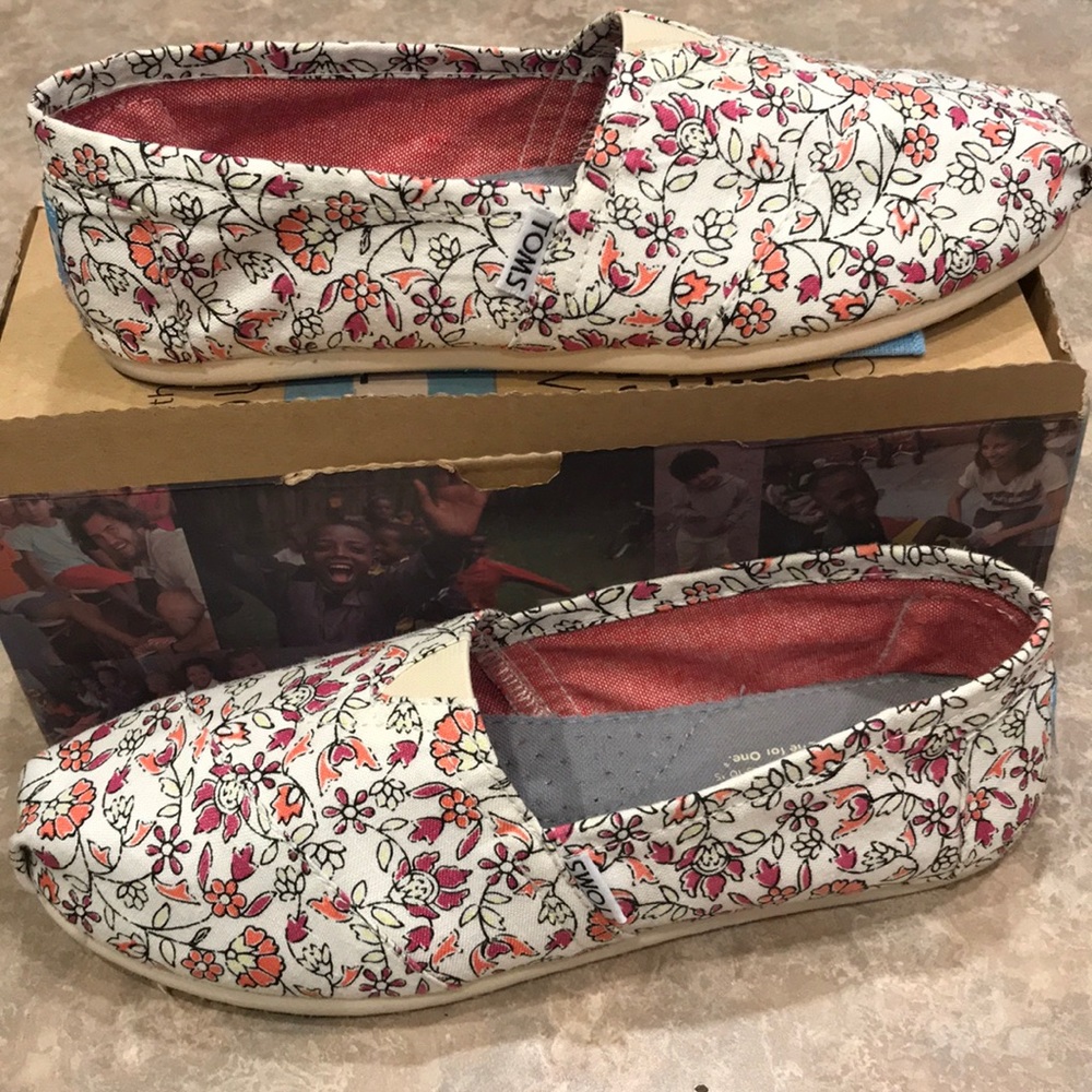 TOMS floral print shoes